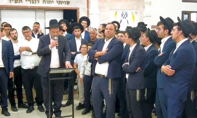 המונים ליוו את רבה של מגדל העמק הגאון רבי אברהם מנחם זצ"ל