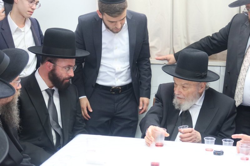 באדיבות המצלם
