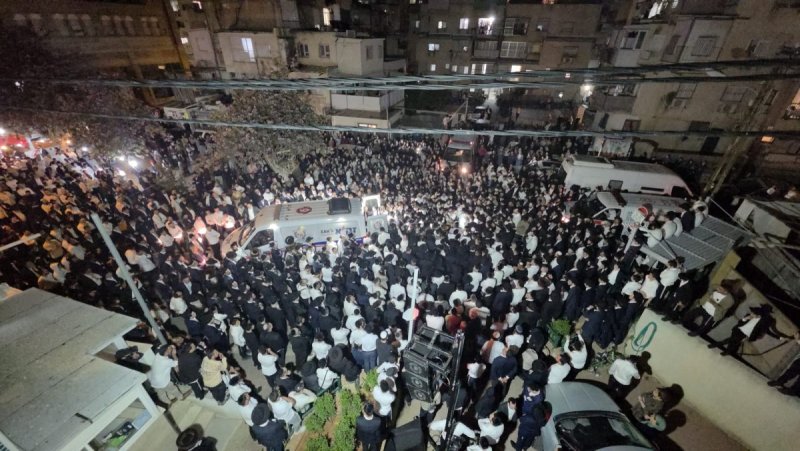 באדיבות המצלם