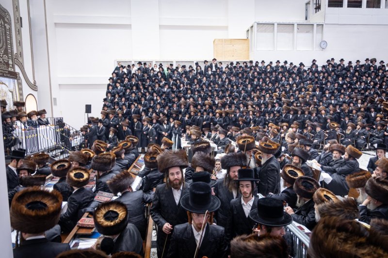 האחים לאנטשעווסקי ואייזיק ג.