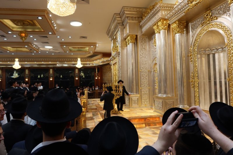 באדיבות המצלם