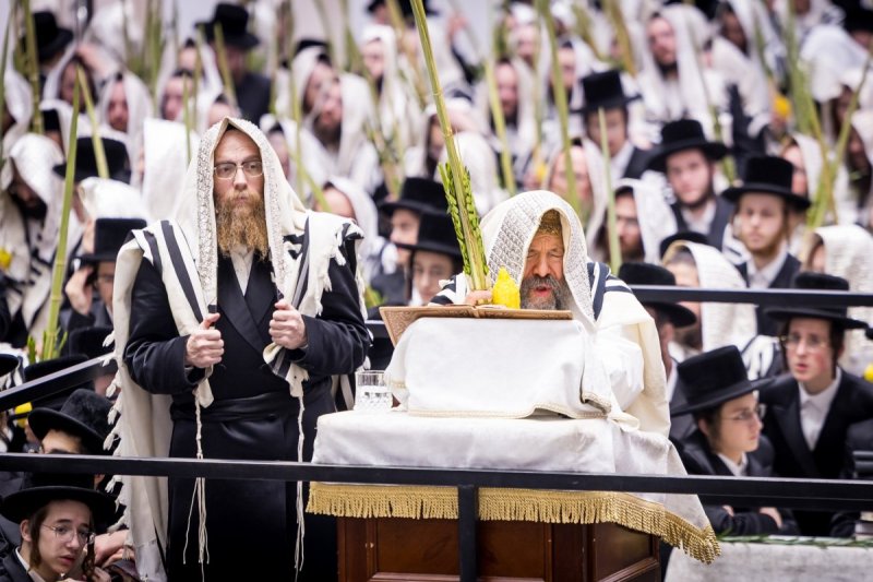 אברומי בלום, אחים לאנטשעווסקי, אייזיק ג. ואייזיק י.