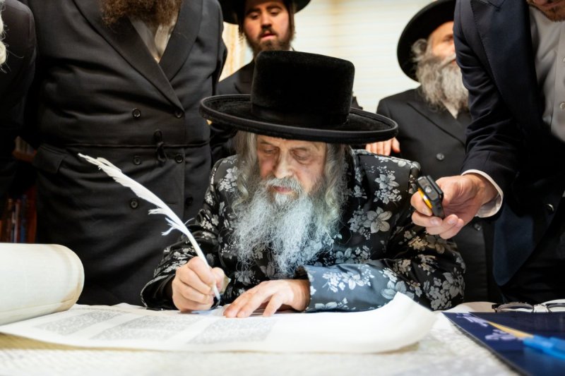 באדיבות המצלם