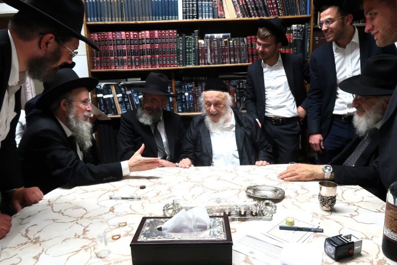 באדיבות המצלם