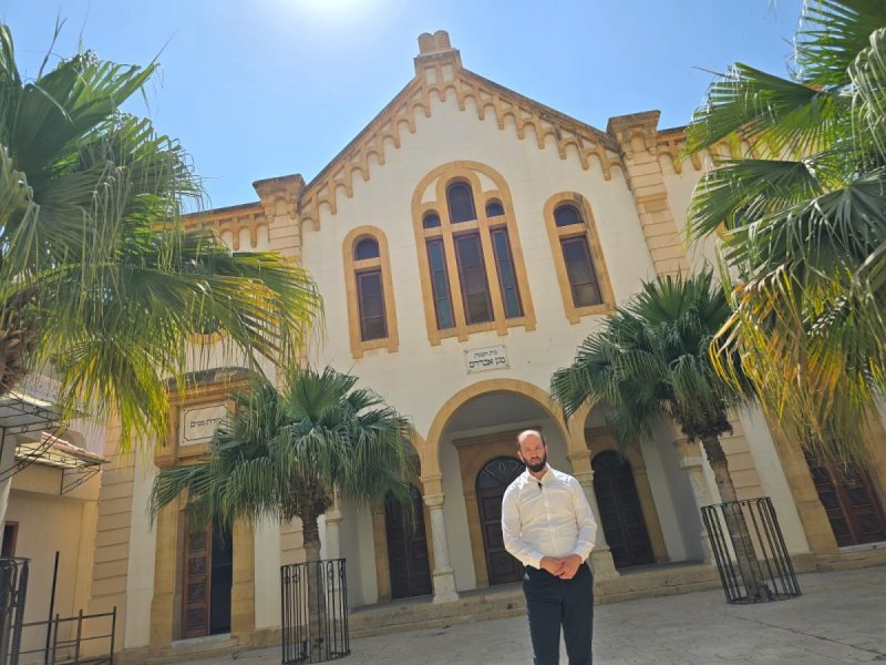 באדיבות המצלם