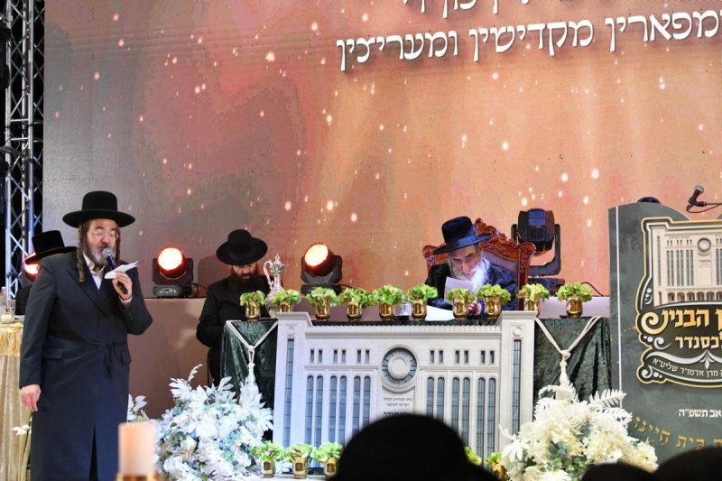 באדיבות המצלם