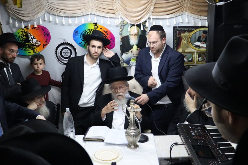 באדיבות המצלם