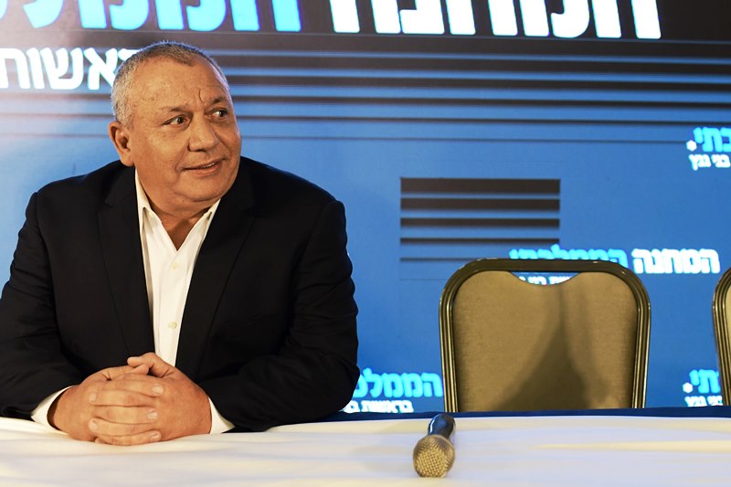 תומר נויברג, פלאש 90