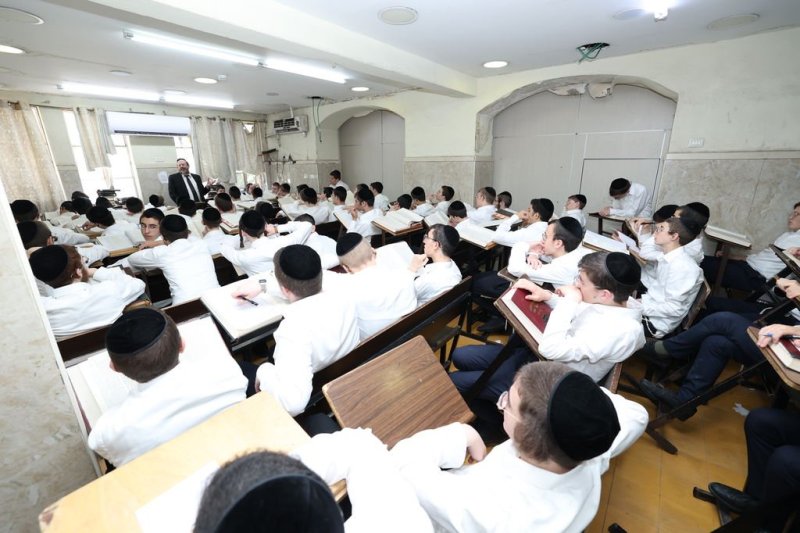 באדיבות המצלם