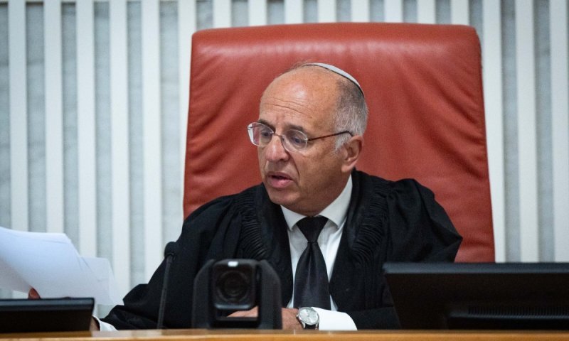 בית המשפט דן בעתירות לכפיית ועדת חקירה ממלכתית