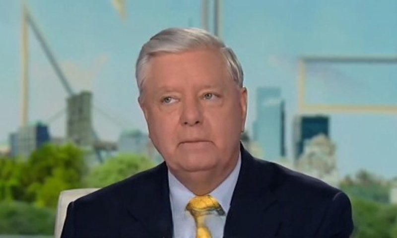 "אל תדבר כמו רייגן ותתנהג כמו אובמה": הביקורת החריפה של לינדזי גראהם על טראמפ