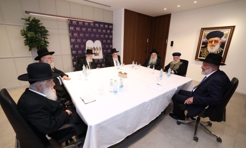 הרשימה שהועברה הערב לאישור בתי הרבנים - ינון אזולאי בצמרת