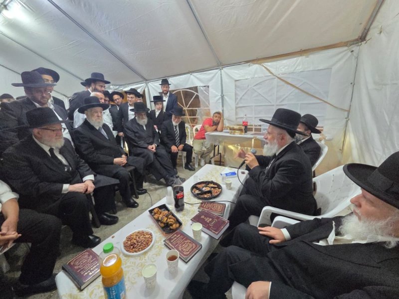 באדיבות המצלם