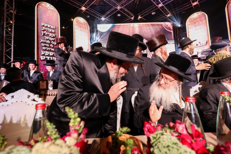 יעקב נחומי וא. אייזנבאך
