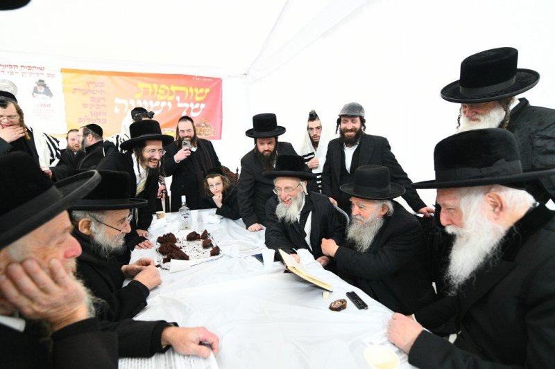 ארי קופרשטוק - פולין