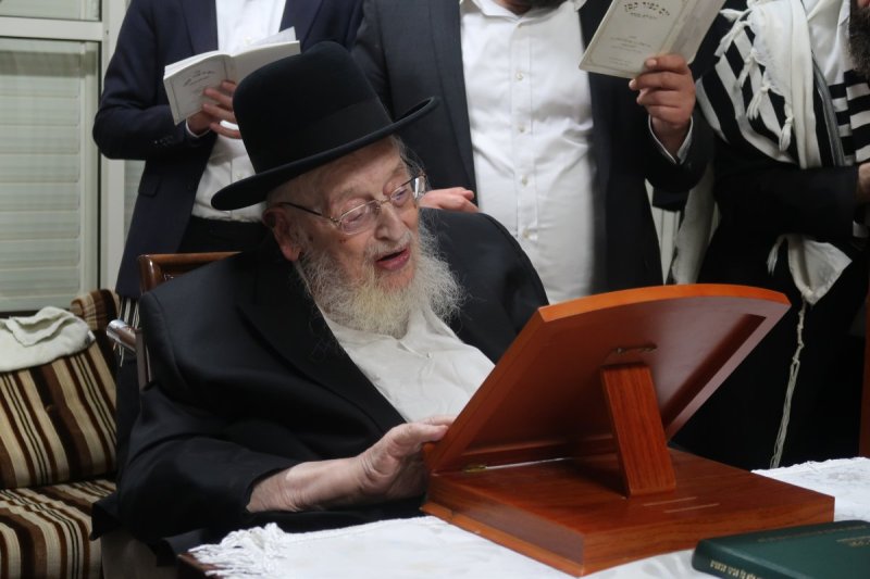באדיבות המצלם