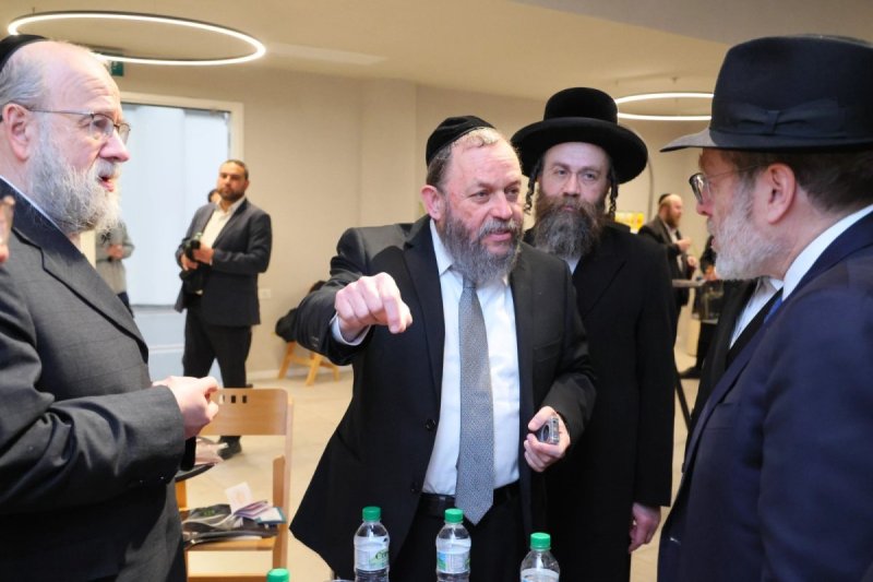 יעקב נחומי, אריאל אוחנה, אברהם כהן