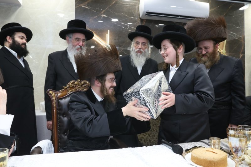 באדיבות המצלם