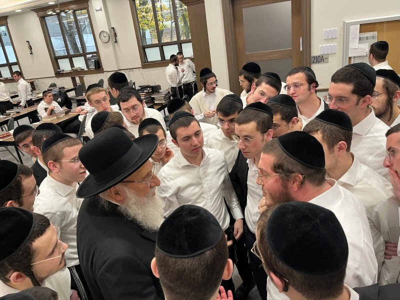 באדיבות המצלם