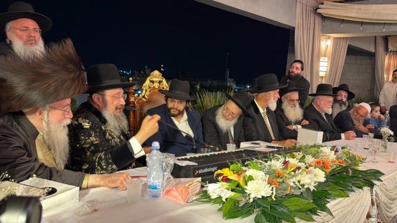 באדיבות המצלם