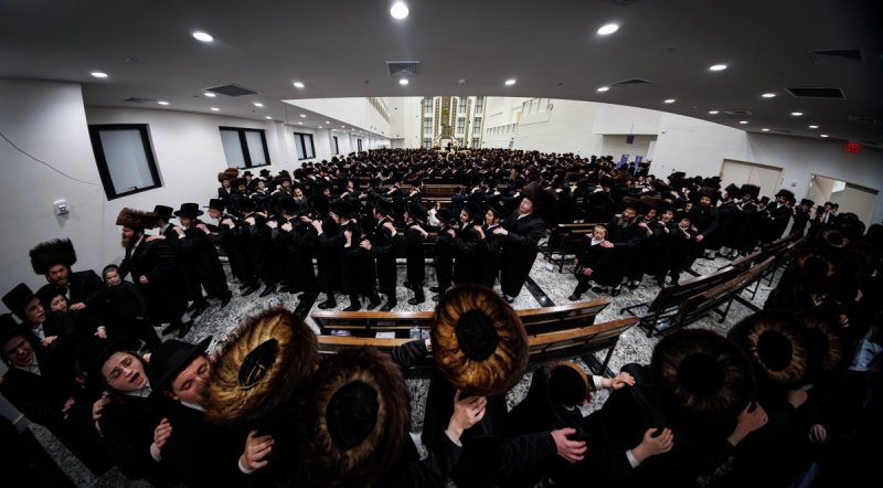 האחים לאנטשעווסקי ואייזיק ג.