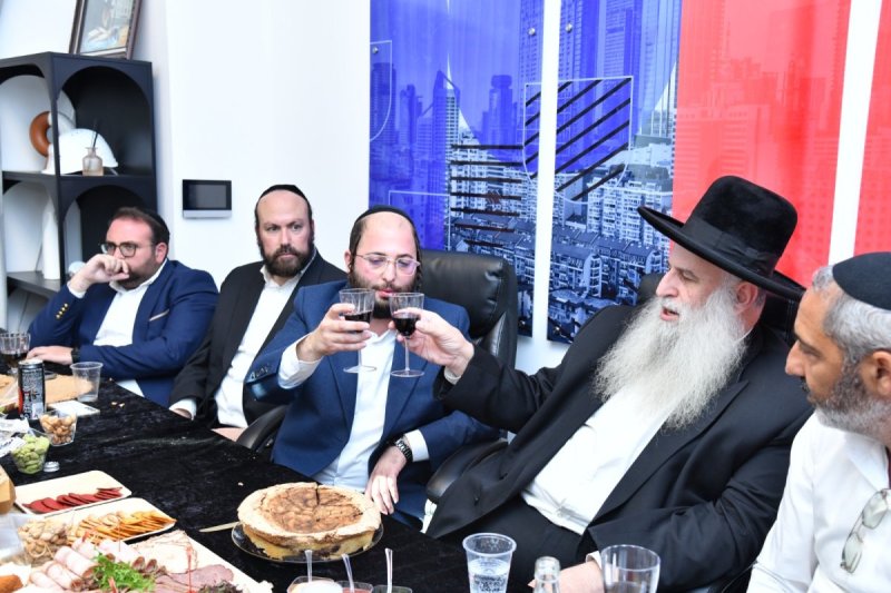 שוקי בריכטא