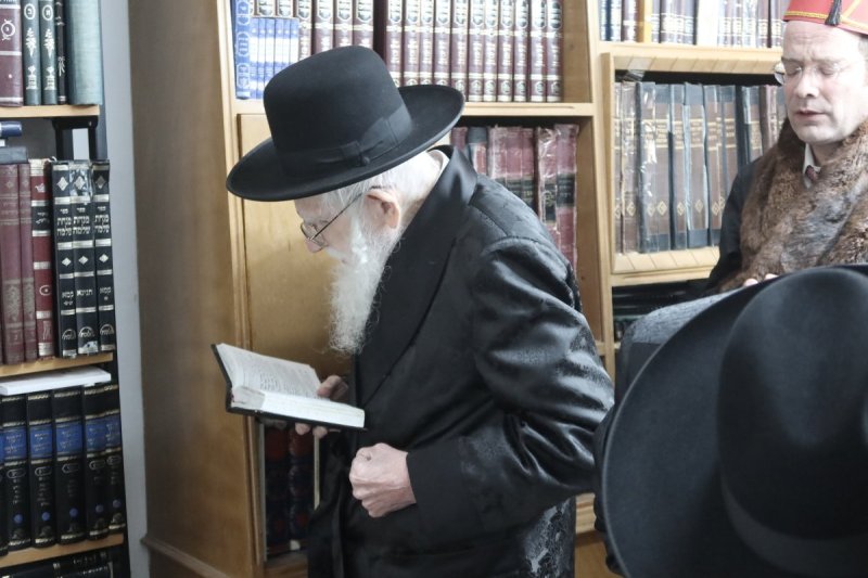 באדיבות המצלם