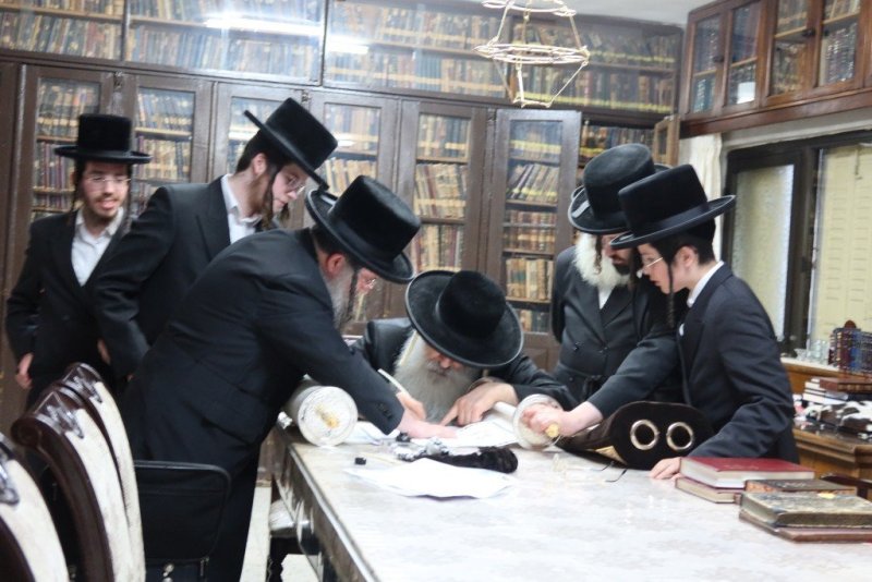 באדיבות המצלם