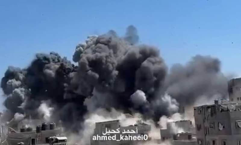 אחרי התרעת הפינוי: תיעוד דרמטי מהתקיפה במחנה שאטי בעזה