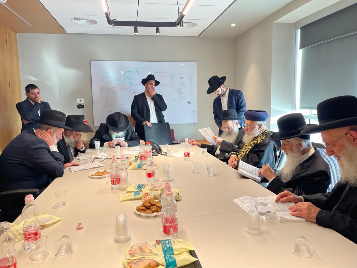 באדיבות המצלם