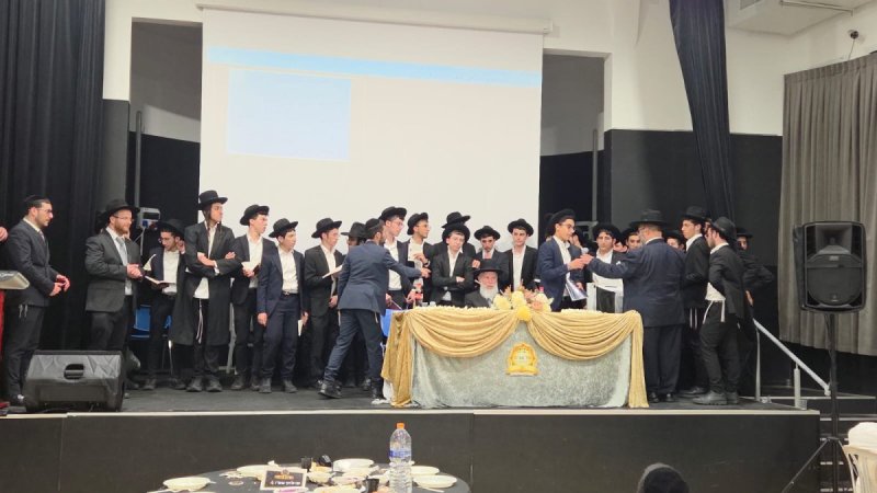 באדיבות המצלם