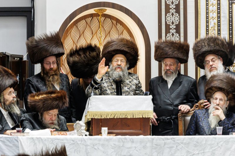 האחים לאנטשעווסקי ואייזיק ג.