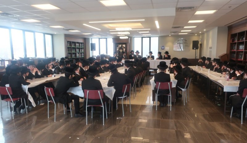 באדיבות המצלם