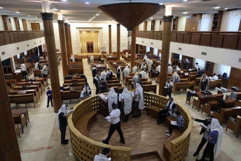  מרדכי לובעצקי