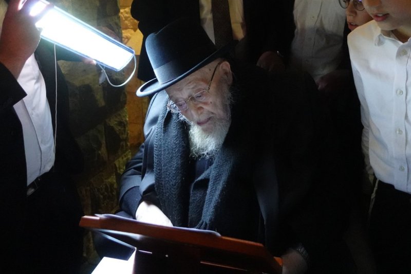 באדיבות המצלם