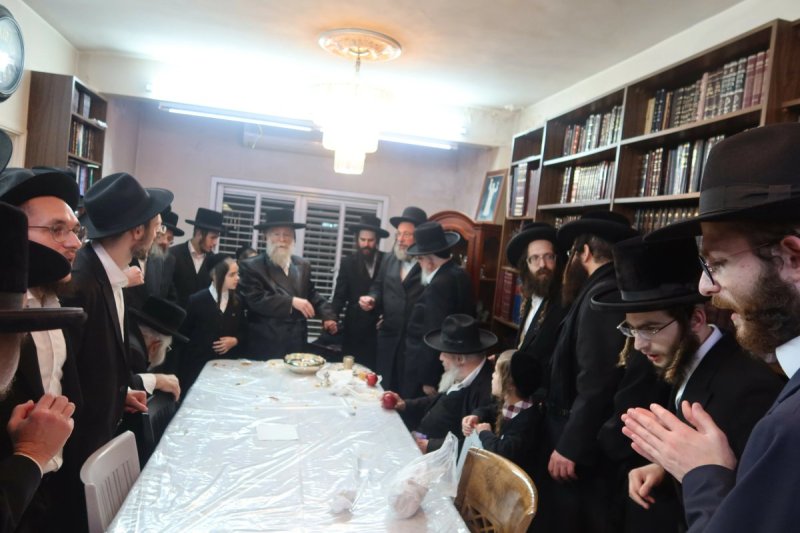 באדיבות המצלם