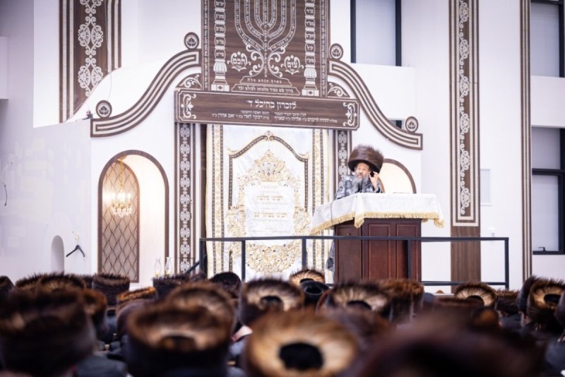 אברומי בלום, אחים לאנטשעווסקי, אייזיק י.