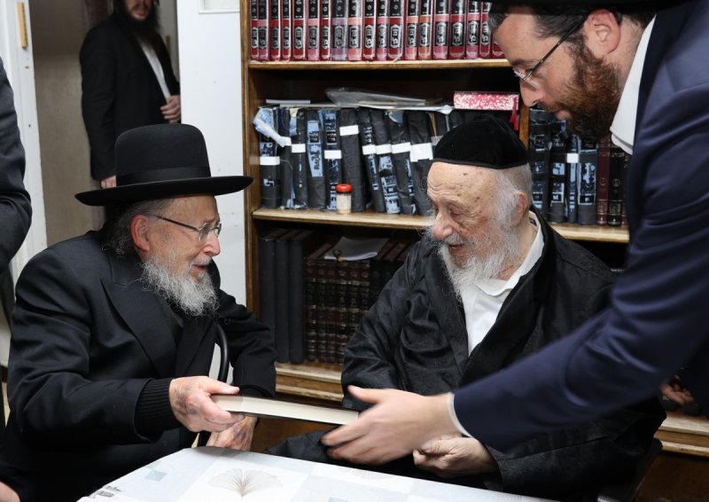 באדיבות המצלם