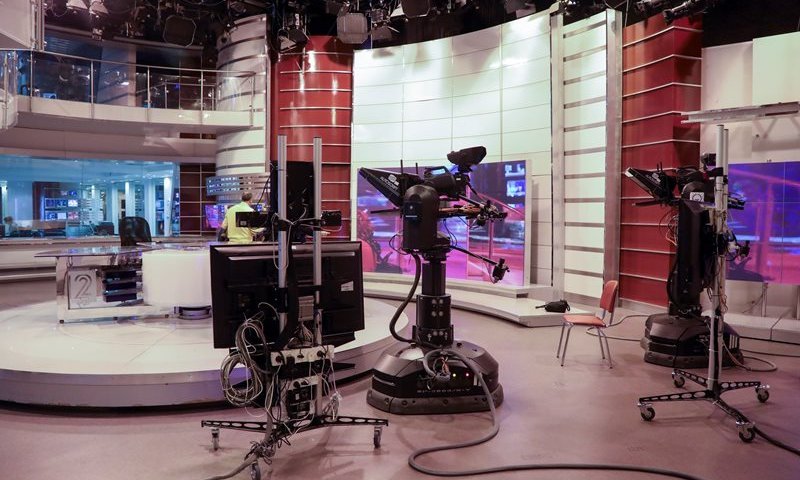 החשד שמרעיד את הממשלה: מועד התקיפה דלף לאולפנים מראש?