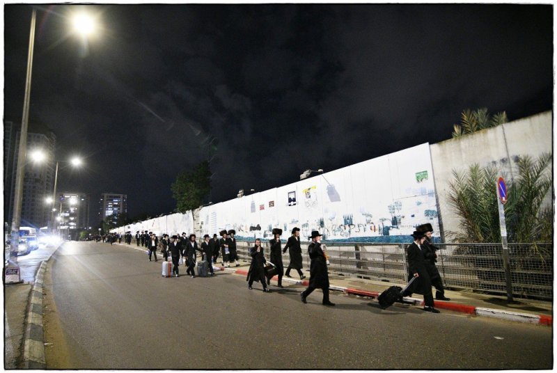 משה גולדשטיין, א. איזנבאך וארי קופרשטוק.