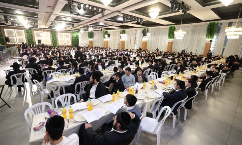 מחזה מרנין ומרגש: אולם השמחות נהפך למרקחה של תורה