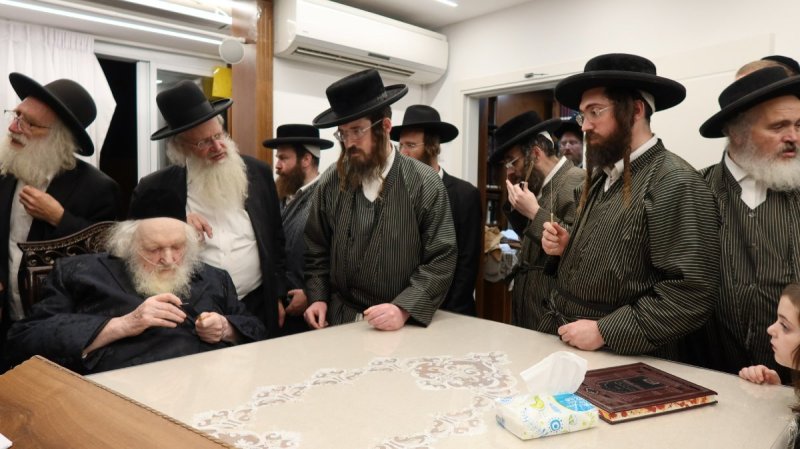 באדיבות המצלם