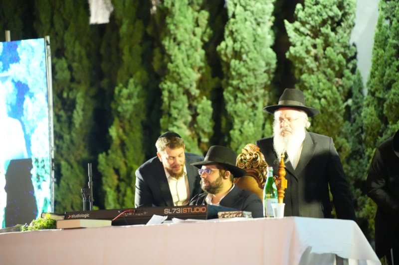 באדיבות המצלם