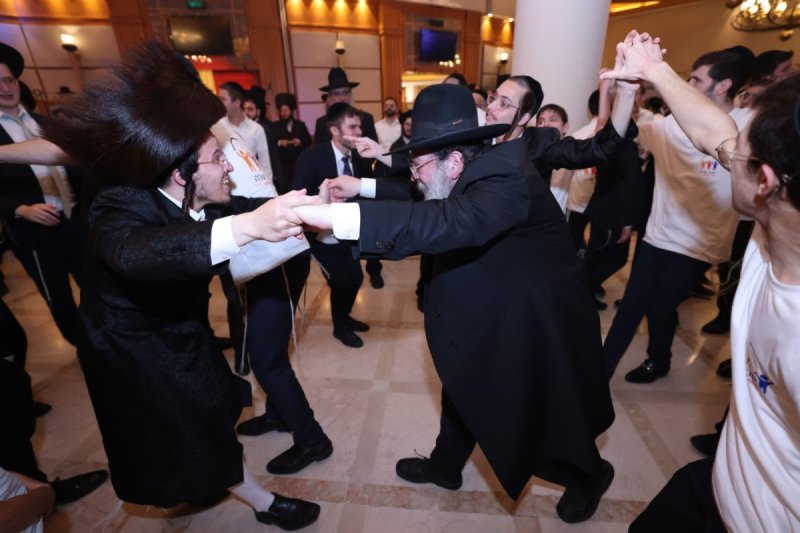 באדיבות המצלם