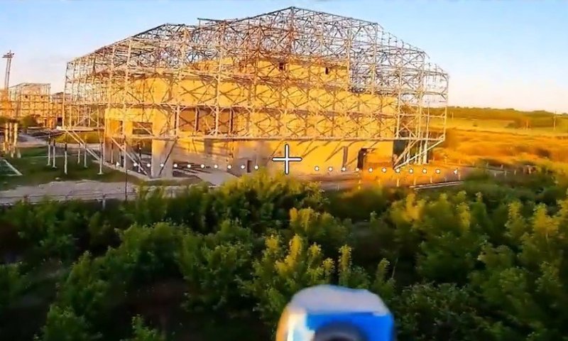 רוסיה עקפה את ההגנה האוקראינית: רחפן נפץ חדר ל"כלוב" המגן של תחנת הכוח בסומי