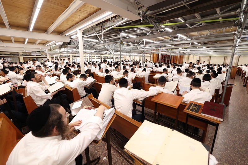 באדיבות המצלם