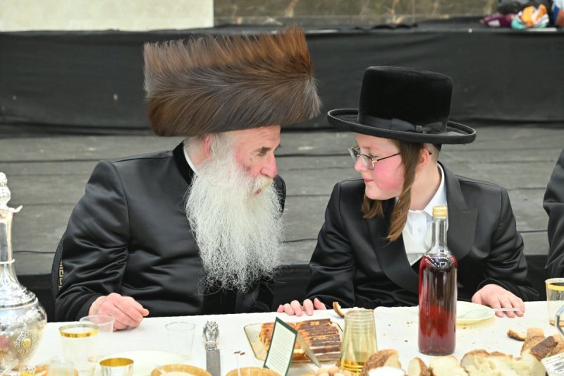 באדיבות המצלם