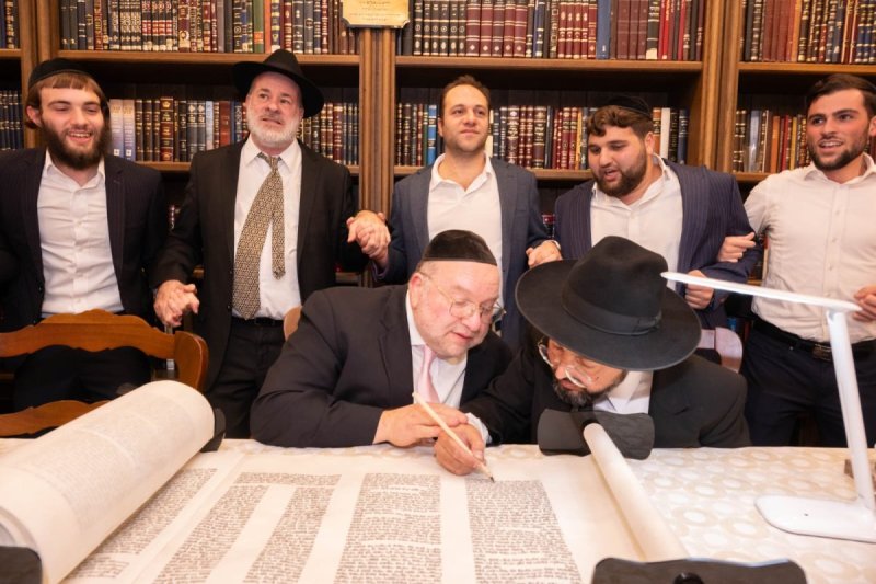 באדיבות המצלם