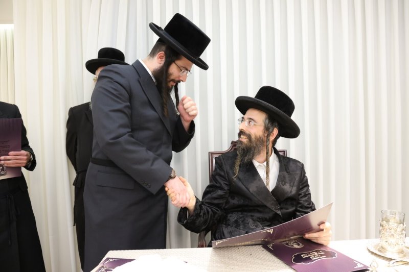 באדיבות המצלם