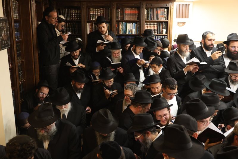 מרדכי לובעצקי